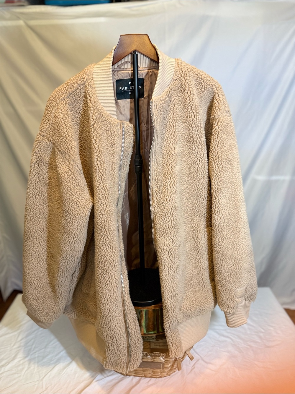 Fabletics Woman’s Beige Sherpa Bomber Jacket - Plush Zip Front Size XL (OC)